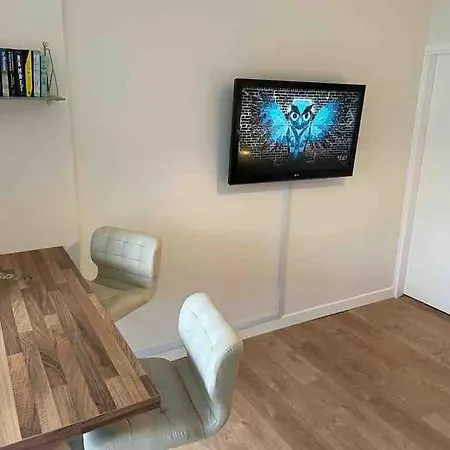 Beautiful One Bedroom In Apartamento