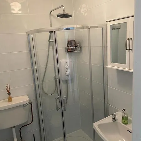 Beautiful One Bedroom In 公寓