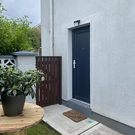Beautiful One Bedroom In * غالواي