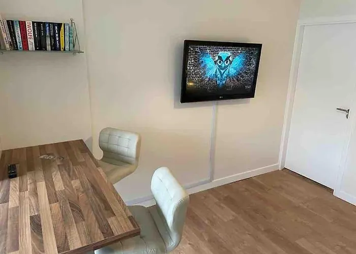 Beautiful One Bedroom In Apartment